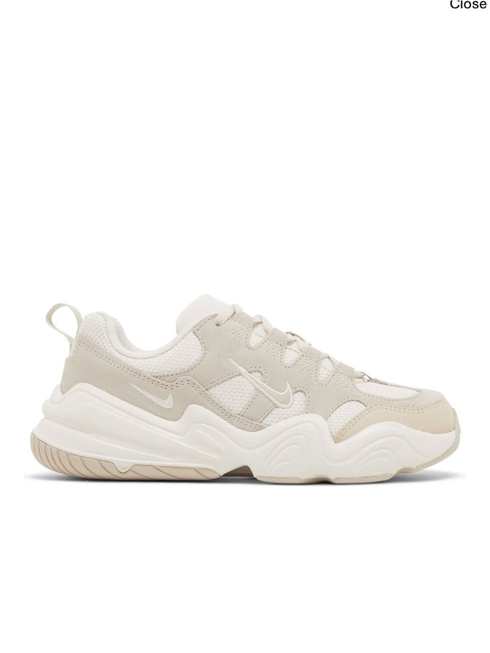 Nike Women's Sneaker Tech Hera  in Cream/White